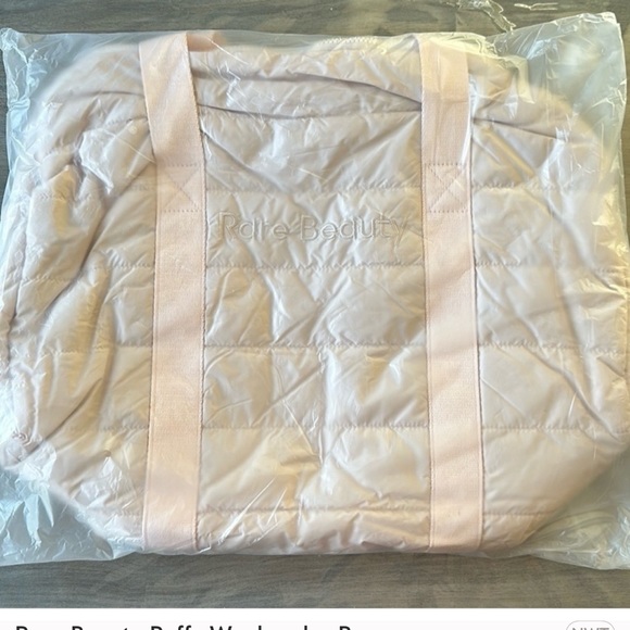 Brand New, Rare Beauty Puffy Weekender Bag - Picture 5 of 5